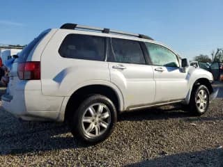 ✅ 2011 Mitsubishi Endeavor LS • VIN: 4A4JN2AS0BE027537 • Lot: 76046784. Wystawiony na Copart z przebiegiem Nie podano. Bezpłatny archiwum sprzedaży aukcyjnych z USA i szczegółowy raport historii pojazdu na DreamBid. Zdjęcie 3.