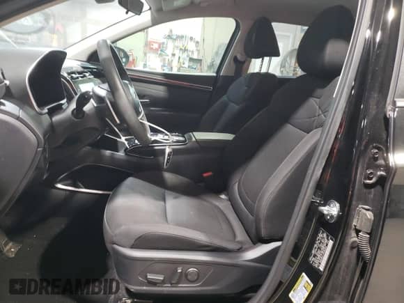 2023 Hyundai Tucson Blue z VIN KM8JBCA11PU096839, wystawiony jako Copart lot #52384595 z przebiegiem 32 983 mil mil oraz Szkoda całkowita • Salvage title. Historia ofert i sprzedaży dostępna na DreamBid. Obrazek 7.