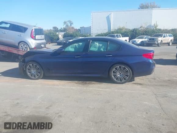 ✅ 2017 BMW 5 Series 530i xDrive • VIN: WBAJA7C37HG906730 • Лот: 43550721. Опубликован ранее на IAAI с пробегом 161 786 миль. Бесплатный доступ к архиву аукционных продаж из США и подробный отчёт об истории автомобиля на DreamBid. Изображение 13.