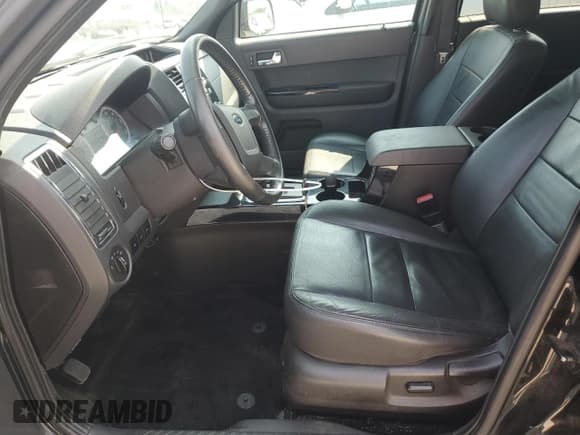 ✅ 2011 Ford Escape Limited • VIN: 1FMCU9E72BKB41652 • Lot: 67065965. Wystawiony na Copart z przebiegiem Nie podano. Bezpłatny archiwum sprzedaży aukcyjnych z USA i szczegółowy raport historii pojazdu na DreamBid. Zdjęcie 7.