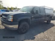 ✅ 2003 Chevrolet Silverado 2500HD LT • VIN: 1GCHK29U73E152525 • Lot: 71241694. Wystawiony na Copart z przebiegiem Nie podano. Bezpłatny archiwum sprzedaży aukcyjnych z USA i szczegółowy raport historii pojazdu na DreamBid. Zdjęcie 1.