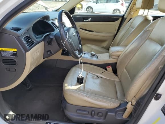 ✅ 2011 Hyundai Genesis • VIN: KMHGC4DF2BU124001 • Лот: 81982385. Опубликован ранее на Copart с пробегом 166 673 миль. Бесплатный доступ к архиву аукционных продаж из США и подробный отчёт об истории автомобиля на DreamBid. Изображение 7.