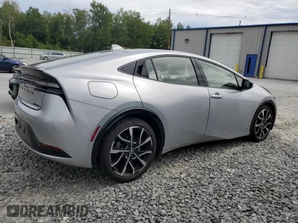 2024 Toyota Prius SE с VIN JTDACACUXR3012846, выставлен на аукционе Copart как лот 69588405 с пробегом 23 184 миль миль и Списание • Salvage title. История ставок и продаж доступна на DreamBid. Изображение 3.