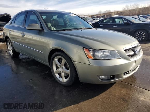 ✅ 2008 Hyundai Sonata SE • VIN: 5NPEU46F18H308063 • Лот: 82570554. Опубликован ранее на Copart с пробегом 185 309 миль. Бесплатный доступ к архиву аукционных продаж из США и подробный отчёт об истории автомобиля на DreamBid. Изображение 4.