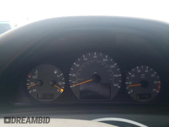 ✅ 2001 Mercedes-Benz CLK 320/430 • VIN: WDBLK70G11T088553 • Lot: 58993605. Wystawiony na Copart z przebiegiem 67 808 mil. Bezpłatny archiwum sprzedaży aukcyjnych z USA i szczegółowy raport historii pojazdu na DreamBid. Zdjęcie 9.