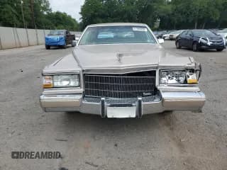 ✅ 1991 Cadillac Brougham • VIN: 1G6DW54E7MR717745 • Лот: 67960205. Опубликован ранее на Copart с пробегом 84 797 миль. Бесплатный доступ к архиву аукционных продаж из США и подробный отчёт об истории автомобиля на DreamBid. Изображение 5.