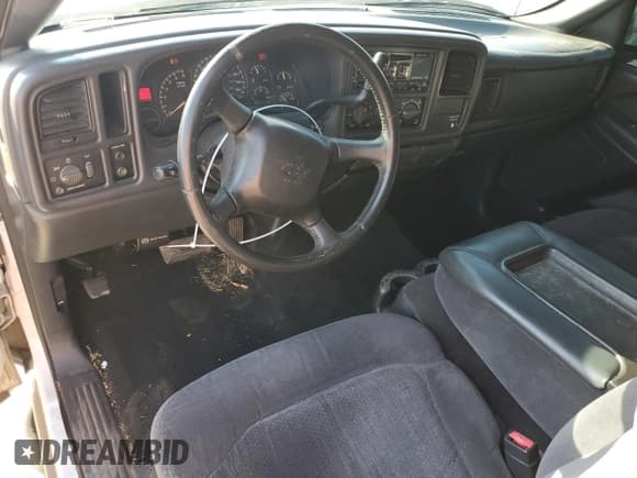 ✅ 2002 Chevrolet Silverado 1500 LS • VIN: 1GCEC19W52Z335294 • Лот: 74769404. Опубликован ранее на Copart с пробегом 320 583 миль. Бесплатный доступ к архиву аукционных продаж из США и подробный отчёт об истории автомобиля на DreamBid. Изображение 8.