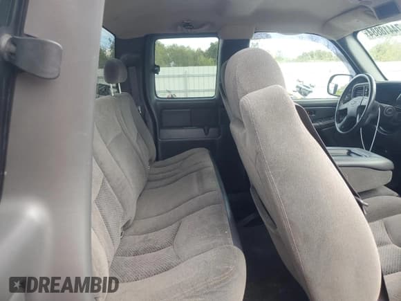 ✅ 2005 Chevrolet Silverado 1500 Z71 • VIN: 2GCEK19BX51287742 • Лот: 74418884. Опубликован ранее на Copart с пробегом 110 033 миль. Бесплатный доступ к архиву аукционных продаж из США и подробный отчёт об истории автомобиля на DreamBid. Изображение 10.