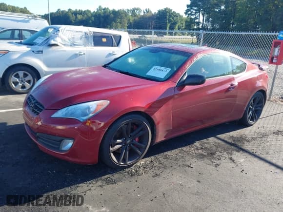 ✅ 2010 Hyundai Genesis Coupe • VIN: KMHHT6KDXAU041609 • Lot: 43108443. Listed on IAAI with 127,091 mi. Free auction sales archive from the USA and detailed vehicle history report at DreamBid. Image 17.