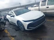 ✅ 2024 Toyota Crown XLE • VIN: JTDAAAAFXR3023016 • Lot: 41570053. Wystawiony na IAAI z przebiegiem 46 729 mil. Bezpłatny archiwum sprzedaży aukcyjnych z USA i szczegółowy raport historii pojazdu na DreamBid. Zdjęcie 1.