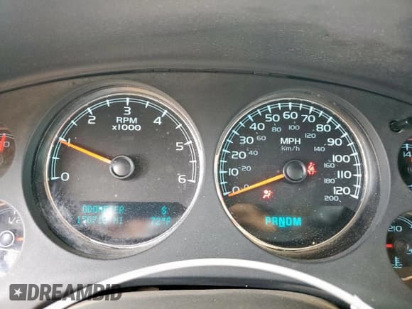 ✅ 2009 Chevrolet Suburban LS • VIN: 1GNFC160X9R175399 • Lot: 84414205. Wystawiony na Copart z przebiegiem 150 715 mil. Bezpłatny archiwum sprzedaży aukcyjnych z USA i szczegółowy raport historii pojazdu na DreamBid. Zdjęcie 9.