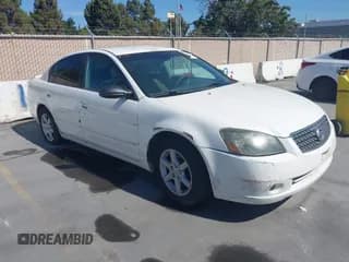 ✅ 2005 Nissan Altima SL • VIN: 1N4AL11DX5C298345 • Lot: 43055101. Listed on IAAI with 212,952 mi. Free auction sales archive from the USA and detailed vehicle history report at DreamBid. Image 1.