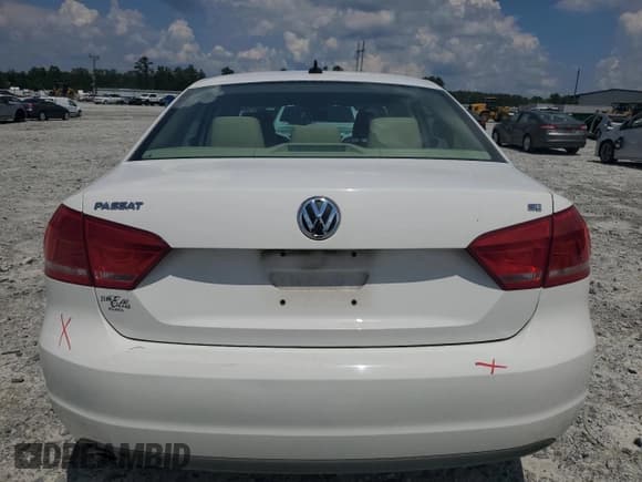 ✅ 2012 Volkswagen Passat SE • VIN: 1VWBH7A37CC096986 • Lot: 67100555. Listed on Copart with 163,896 mi. Free auction sales archive from the USA and detailed vehicle history report at DreamBid. Image 6.
