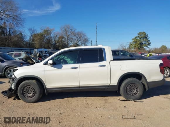 ✅ 2018 Honda Ridgeline RTL-E • VIN: 5FPYK3F71JB016317 • Lot: 41388515. Listed on IAAI with Not provided. Free auction sales archive from the USA and detailed vehicle history report at DreamBid. Image 15.