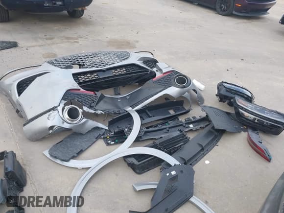 ✅ 2024 Genesis GV70 Sport • VIN: 5NMMCDTC6RH013693 • Лот: 42316363. Опубликован ранее на IAAI с пробегом 4 824 миль. Бесплатный доступ к архиву аукционных продаж из США и подробный отчёт об истории автомобиля на DreamBid. Изображение 12.