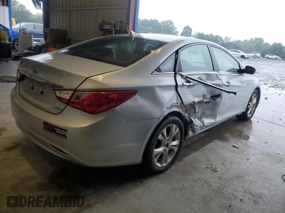 ✅ 2011 Hyundai Sonata Limited • VIN: 5NPEC4AC4BH223709 • Лот: 67760895. Опубликован ранее на Copart с пробегом 104 924 миль. Бесплатный доступ к архиву аукционных продаж из США и подробный отчёт об истории автомобиля на DreamBid. Изображение 3.