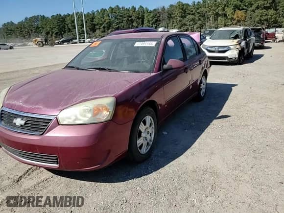 2006 Chevrolet Malibu 0LT z VIN 1G1ZT51F26F203064, wystawiony jako Copart lot #77491144 z przebiegiem 319 341 mil mil oraz Szkoda całkowita • Salvage title. Historia ofert i sprzedaży dostępna na DreamBid. Obrazek 10.
