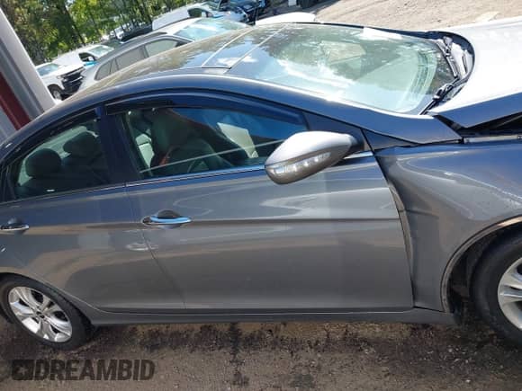 2013 Hyundai Sonata SE с VIN 5NPEC4ACXDH678597, выставлен на аукционе IAAI как лот 43338042 с пробегом 96 096 миль миль и . История ставок и продаж доступна на DreamBid. Изображение 13.