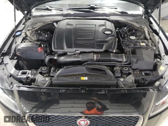 ✅ 2018 Jaguar XF 25t Premium • VIN: SAJBJ4FX7JCY56981 • Lot: 85208354. Wystawiony na Copart z przebiegiem 104 935 mil. Bezpłatny archiwum sprzedaży aukcyjnych z USA i szczegółowy raport historii pojazdu na DreamBid. Zdjęcie 11.