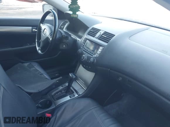 ✅ 2004 Honda Accord EX • VIN: 1HGCM72684A021787 • Lot: 42789704. Listed on IAAI with 202,341 mi. Free auction sales archive from the USA and detailed vehicle history report at DreamBid. Image 5.