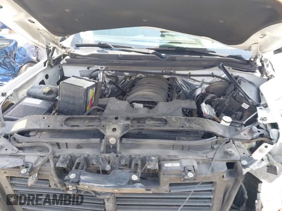 ✅ 2018 Chevrolet Suburban LT • VIN: 1GNSCHKC1JR285155 • Lot: 43257026. Wystawiony na IAAI z przebiegiem Nie podano. Bezpłatny archiwum sprzedaży aukcyjnych z USA i szczegółowy raport historii pojazdu na DreamBid. Zdjęcie 10.