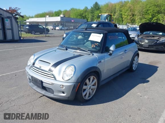 ✅ 2007 MINI Convertible S • VIN: WMWRH33517TJ44767 • Lot: 42231080. Listed on IAAI with 162,978 mi. Free auction sales archive from the USA and detailed vehicle history report at DreamBid. Image 2.