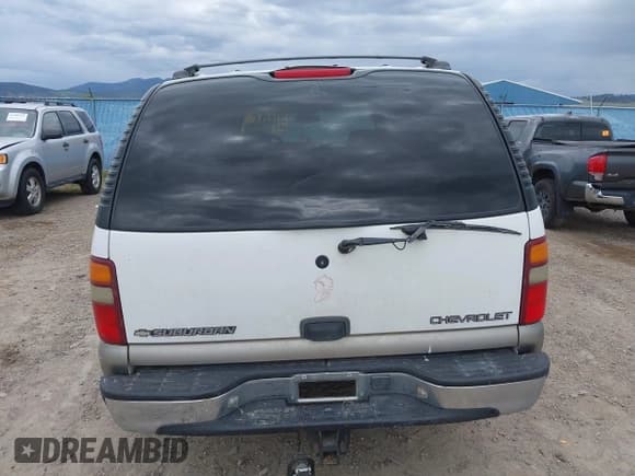 ✅ 2000 Chevrolet Suburban LS • VIN: 3GNFK16T5YG181686 • Лот: 42392480. Опубликован ранее на IAAI с пробегом 300 323 миль. Бесплатный доступ к архиву аукционных продаж из США и подробный отчёт об истории автомобиля на DreamBid. Изображение 16.