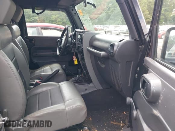 ✅ 2009 Jeep Wrangler X • VIN: 1J4FA24129L744145 • Lot: 42417346. Listed on IAAI with 107,858 mi. Free auction sales archive from the USA and detailed vehicle history report at DreamBid. Image 5.