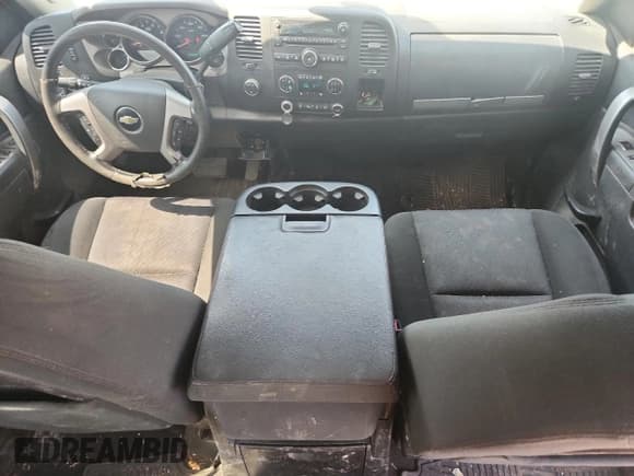 ✅ 2012 Chevrolet Silverado 2500HD LT • VIN: 1GC1KXC83CF238905 • Lot: 64504695. Wystawiony na Copart z przebiegiem 195 519 mil. Bezpłatny archiwum sprzedaży aukcyjnych z USA i szczegółowy raport historii pojazdu na DreamBid. Zdjęcie 8.