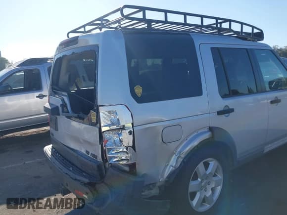 ✅ 2006 Land Rover LR3 HSE • VIN: SALAG25496A351587 • Лот: 41237490. Опубликован ранее на IAAI с пробегом 143 056 миль. Бесплатный доступ к архиву аукционных продаж из США и подробный отчёт об истории автомобиля на DreamBid. Изображение 6.