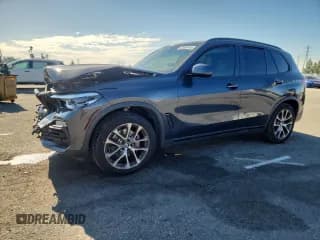 ✅ 2021 BMW X5 sDrive40i • VIN: 5UXCR4C09M9F06841 • Lot: 82660745. Wystawiony na Copart z przebiegiem Nie podano. Bezpłatny archiwum sprzedaży aukcyjnych z USA i szczegółowy raport historii pojazdu na DreamBid. Zdjęcie 1.