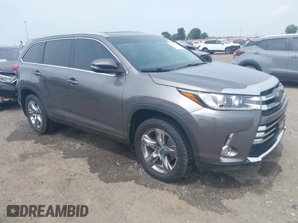 ✅ 2018 Toyota Highlander Limited • VIN: 5TDDZRFHXJS869860 • Lot: 42481411. Wystawiony na IAAI z przebiegiem 149 353 mil. Bezpłatny archiwum sprzedaży aukcyjnych z USA i szczegółowy raport historii pojazdu na DreamBid. Zdjęcie 1.