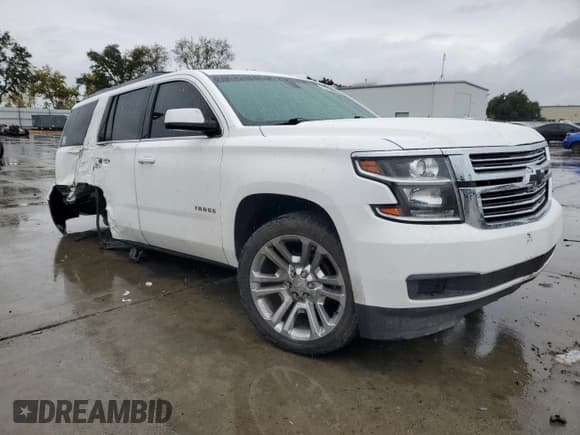 ✅ 2015 Chevrolet Tahoe LS • VIN: 1GNSKAEC9FR533813 • Lot: 82454825. Wystawiony na Copart z przebiegiem 97 157 mil. Bezpłatny archiwum sprzedaży aukcyjnych z USA i szczegółowy raport historii pojazdu na DreamBid. Zdjęcie 4.
