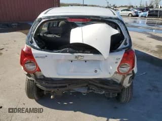 ✅ 2009 Chevrolet Aveo 1LT • VIN: KL1TD66E39B611396 • Lot: 46158445. Wystawiony na Copart z przebiegiem 109 677 mil. Bezpłatny archiwum sprzedaży aukcyjnych z USA i szczegółowy raport historii pojazdu na DreamBid. Zdjęcie 6.