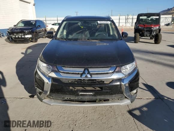 ✅ 2018 Mitsubishi Outlander ES • VIN: JA4AZ3A33JZ016110 • Lot: 86554385. Wystawiony na Copart z przebiegiem 137 244 mil. Bezpłatny archiwum sprzedaży aukcyjnych z USA i szczegółowy raport historii pojazdu na DreamBid. Zdjęcie 5.