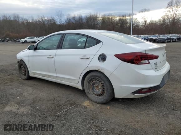 ✅ 2019 Hyundai Elantra SE • VIN: 5NPD74LF2KH433507 • Lot: 92826305. Listed on Copart with 111,627 mi. Free auction sales archive from the USA and detailed vehicle history report at DreamBid. Image 2.