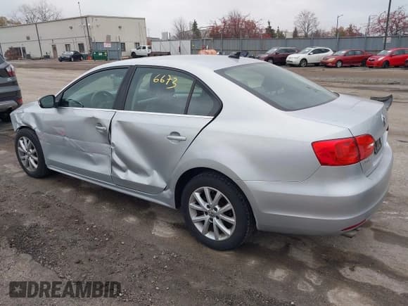 ✅ 2013 Volkswagen Jetta SE • VIN: 3VWDX7AJ4DM455060 • Лот: 43676673. Опубликован ранее на IAAI с пробегом 146 825 миль. Бесплатный доступ к архиву аукционных продаж из США и подробный отчёт об истории автомобиля на DreamBid. Изображение 3.