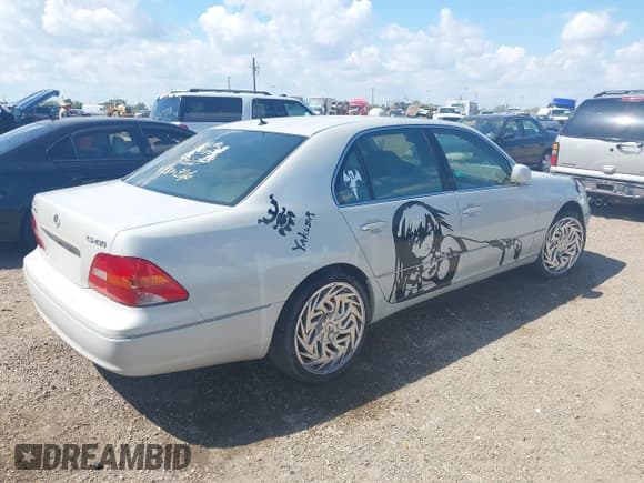 ✅ 2003 Lexus LS 430 • VIN: JTHBN30F930119233 • Lot: 43167036. Listed on IAAI with 145,370 mi. Free auction sales archive from the USA and detailed vehicle history report at DreamBid. Image 4.
