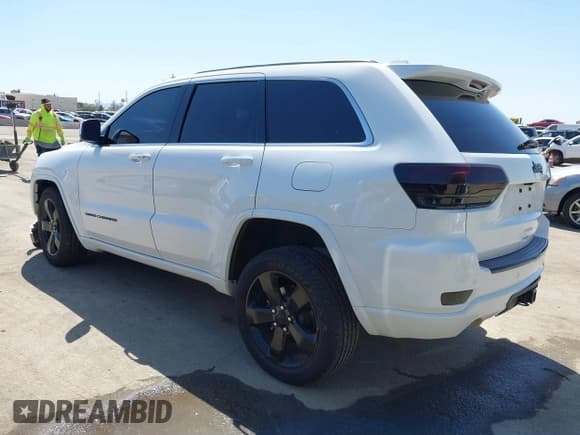 ✅ 2015 Jeep Grand Cherokee Laredo • VIN: 1C4RJEAG5FC713755 • Лот: 41969582. Опубликован ранее на IAAI с пробегом 106 213 миль. Бесплатный доступ к архиву аукционных продаж из США и подробный отчёт об истории автомобиля на DreamBid. Изображение 3.