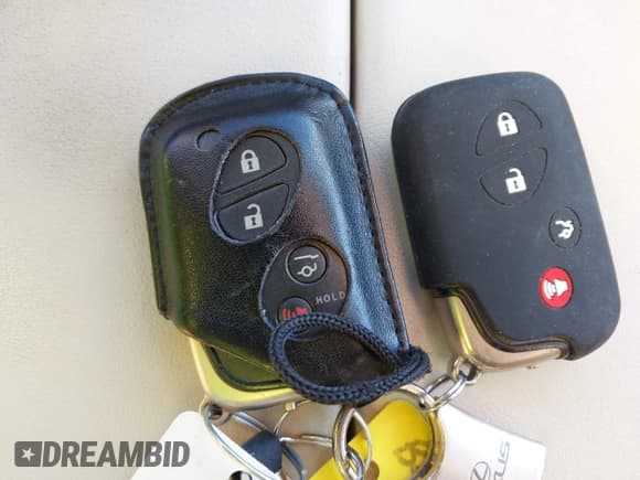 ✅ 2013 Lexus GX 460 • VIN: JTJBM7FX8D5055814 • Lot: 43748743. Wystawiony na IAAI z przebiegiem 110 259 mil. Bezpłatny archiwum sprzedaży aukcyjnych z USA i szczegółowy raport historii pojazdu na DreamBid. Zdjęcie 11.