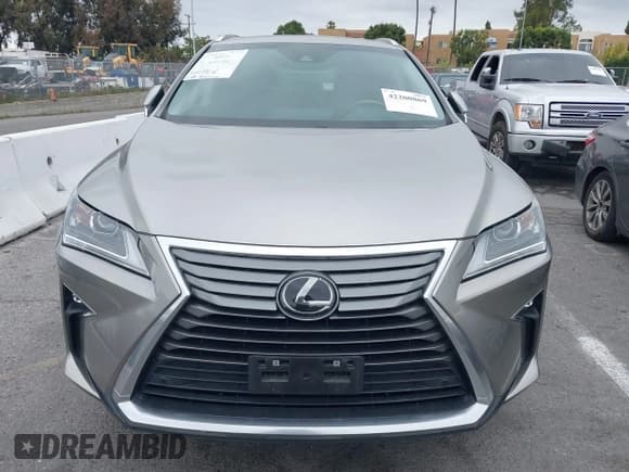 ✅ 2018 Lexus RX 350 • VIN: 2T2ZZMCA2JC098105 • Lot: 42200869. Wystawiony na IAAI z przebiegiem 52 323 mil. Bezpłatny archiwum sprzedaży aukcyjnych z USA i szczegółowy raport historii pojazdu na DreamBid. Zdjęcie 12.