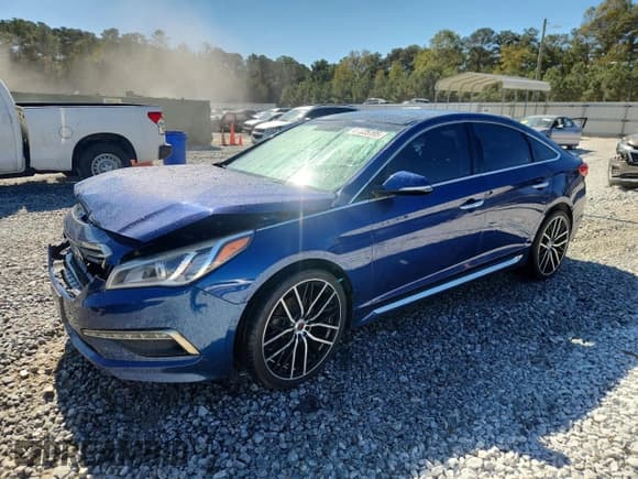 ✅ 2015 Hyundai Sonata Sport • VIN: 5NPE34AF4FH011263 • Lot: 87225795. Listed on Copart with 162,016 mi. Free auction sales archive from the USA and detailed vehicle history report at DreamBid. Image 1.