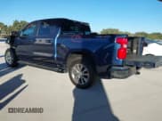 ✅ 2022 Chevrolet Silverado 1500 RST • VIN: 1GCUYEEDXNZ137209 • Лот: 43530163. Опубликован ранее на IAAI с пробегом 43 266 миль. Бесплатный доступ к архиву аукционных продаж из США и подробный отчёт об истории автомобиля на DreamBid. Изображение 3.