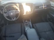 ✅ 2018 Mitsubishi Outlander SE • VIN: JA4AD3A3XJZ026793 • Лот: 93102685. Опубликован ранее на Copart с пробегом 75 398 миль. Бесплатный доступ к архиву аукционных продаж из США и подробный отчёт об истории автомобиля на DreamBid. Изображение 8.