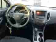 2019 Chevrolet Cruze LT z VIN 1G1BE5SMXK7129521, wystawiony jako Copart lot #66386592 z przebiegiem 48 119 mil mil oraz . Historia ofert i sprzedaży dostępna na DreamBid. Obrazek 9.