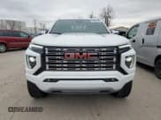 ✅ 2023 GMC Canyon 4WD Denali • VIN: 1GTP6FEK4P1170117 • Lot: 79362674. Wystawiony na Copart z przebiegiem 12 880 mil. Bezpłatny archiwum sprzedaży aukcyjnych z USA i szczegółowy raport historii pojazdu na DreamBid. Zdjęcie 5.