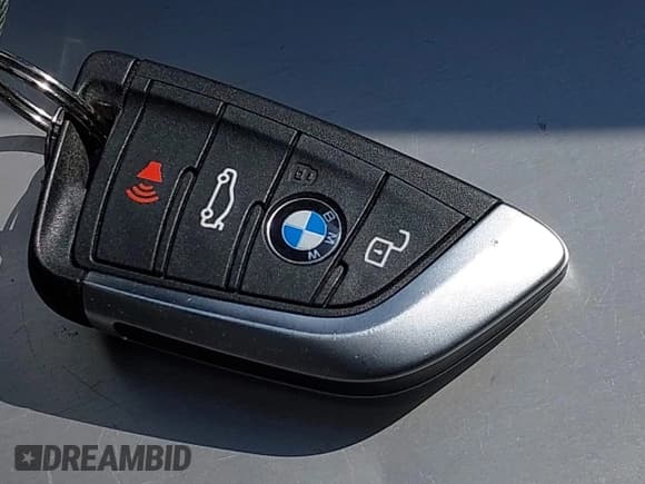 ✅ 2022 BMW 2 Series 228i • VIN: WBA53AK04N7L19686 • Lot: 42020162. Wystawiony na IAAI z przebiegiem 25 520 mil. Bezpłatny archiwum sprzedaży aukcyjnych z USA i szczegółowy raport historii pojazdu na DreamBid. Zdjęcie 11.