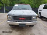 ✅ 1994 GMC Sierra 1500 • VIN: 1GTEC14ZXRZ521487 • Lot: 42499392. Wystawiony na IAAI z przebiegiem 249 618 mil. Bezpłatny archiwum sprzedaży aukcyjnych z USA i szczegółowy raport historii pojazdu na DreamBid. Zdjęcie 6.