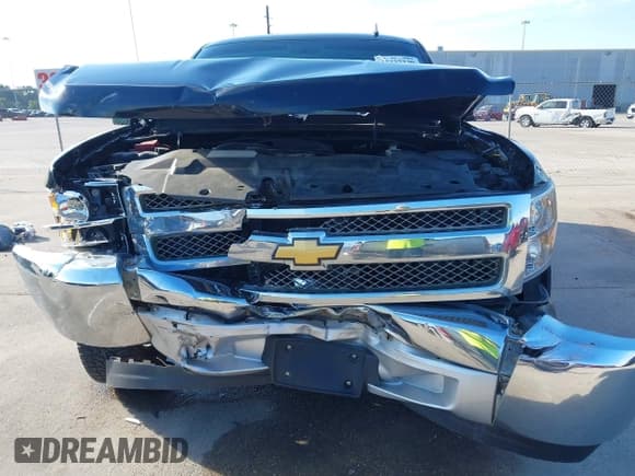 ✅ 2012 Chevrolet Silverado 1500 LS • VIN: 1GCRCREA7CZ302048 • Lot: 43437230. Wystawiony na IAAI z przebiegiem 206 561 mil. Bezpłatny archiwum sprzedaży aukcyjnych z USA i szczegółowy raport historii pojazdu na DreamBid. Zdjęcie 6.