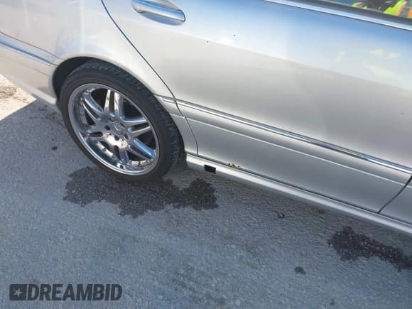 ✅ 2001 Mercedes-Benz S 600 • VIN: WDBNG78J61A137932 • Lot: 41134529. Listed on IAAI with Not provided. Free auction sales archive from the USA and detailed vehicle history report at DreamBid. Image 6.